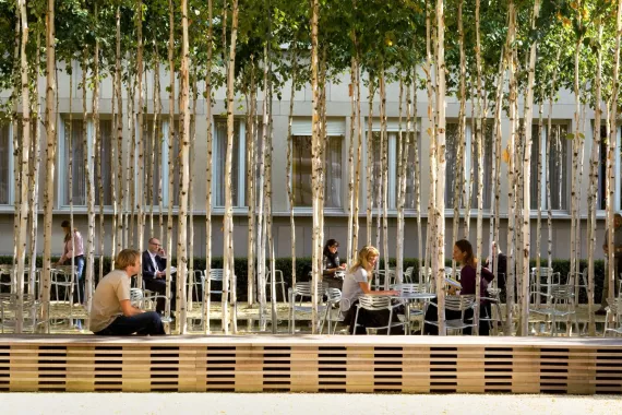 People relaxing in the Novartis Basel campus People relaxing in the Novartis Basel campus